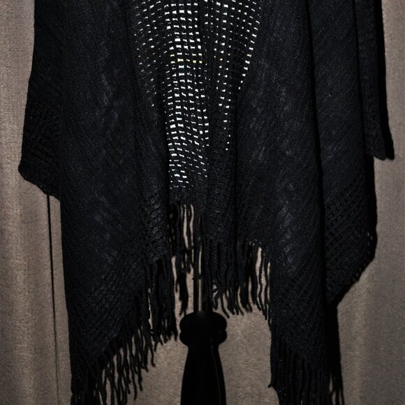 Hat Attack Lightweight Knit Layer Poncho Black - NWT - Picture 6 of 11